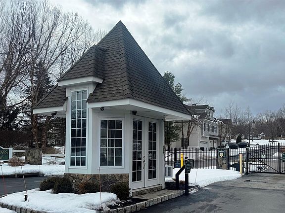 2nd image of 21 High Ridge Lane #21