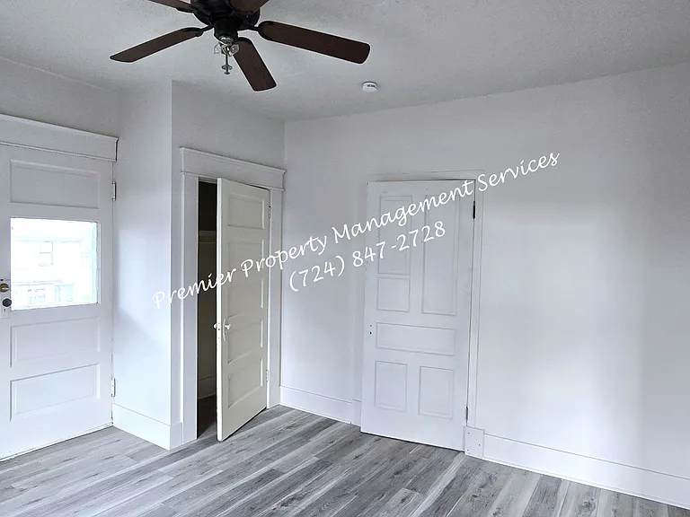 331 W North St #5 — Photo 5