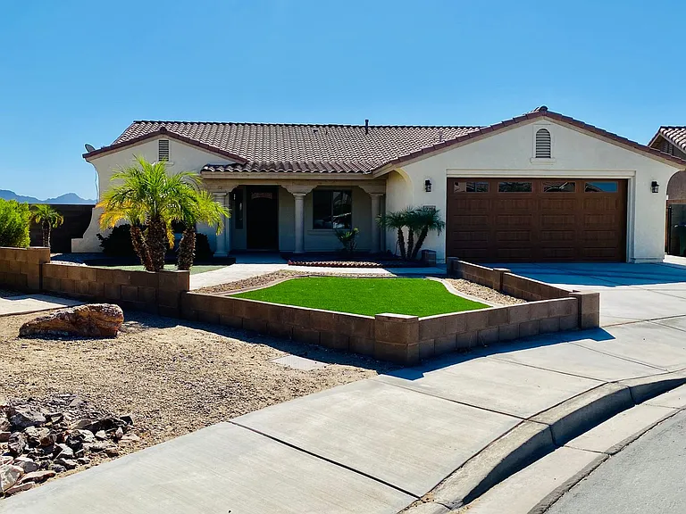 3761 S Akers Way — Photo 1