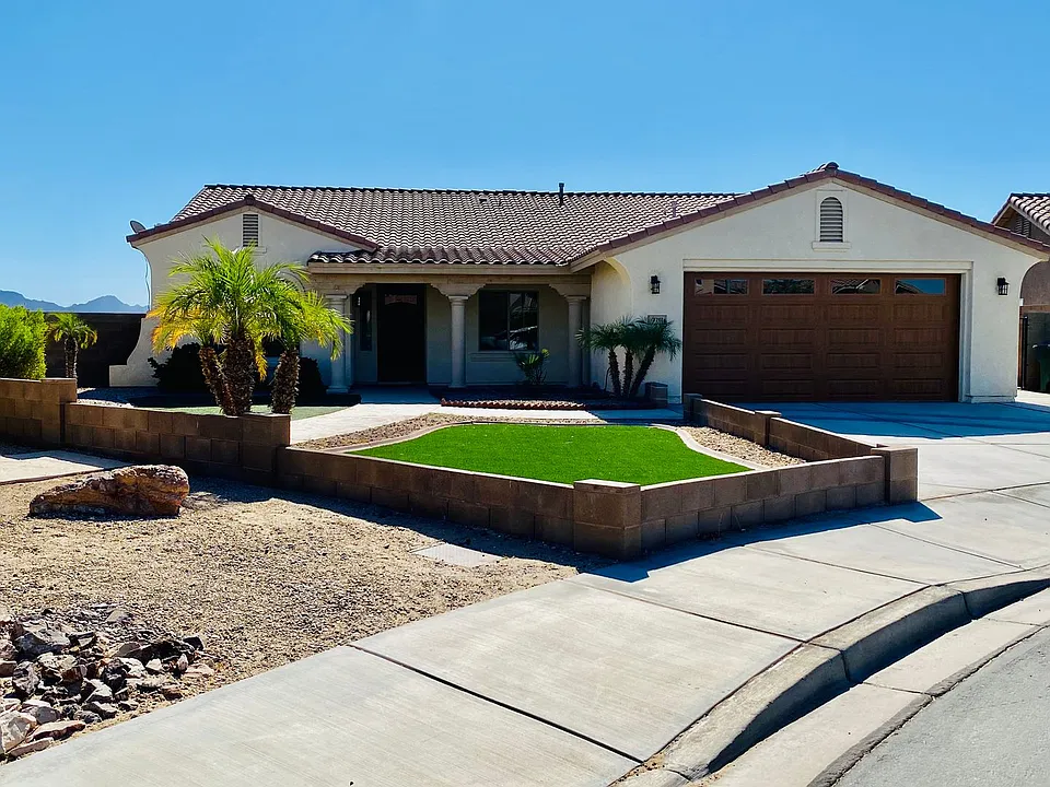 3761 S Akers Way