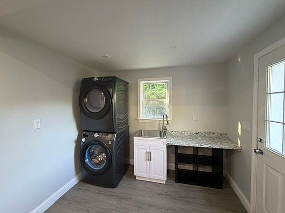 3rd image of 73-75 Draper Ave #73