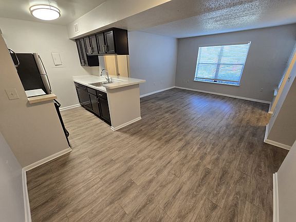 3rd image of 5175 Westwinds Dr