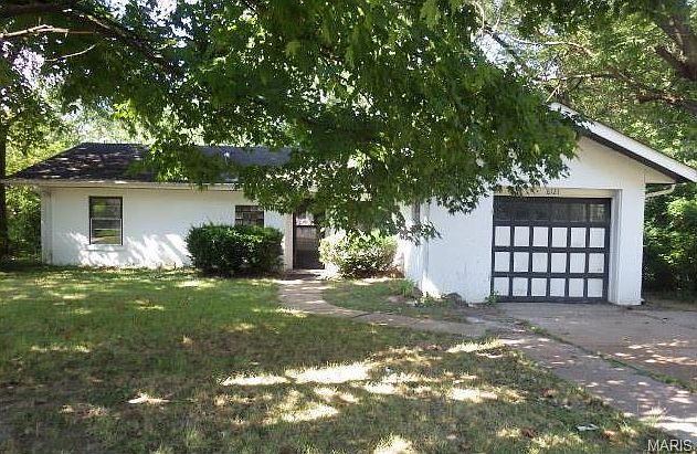 1st image of 6121 Bermuda Dr