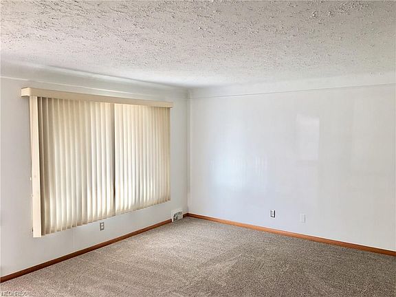4th image of 27501 Fullerwood Dr