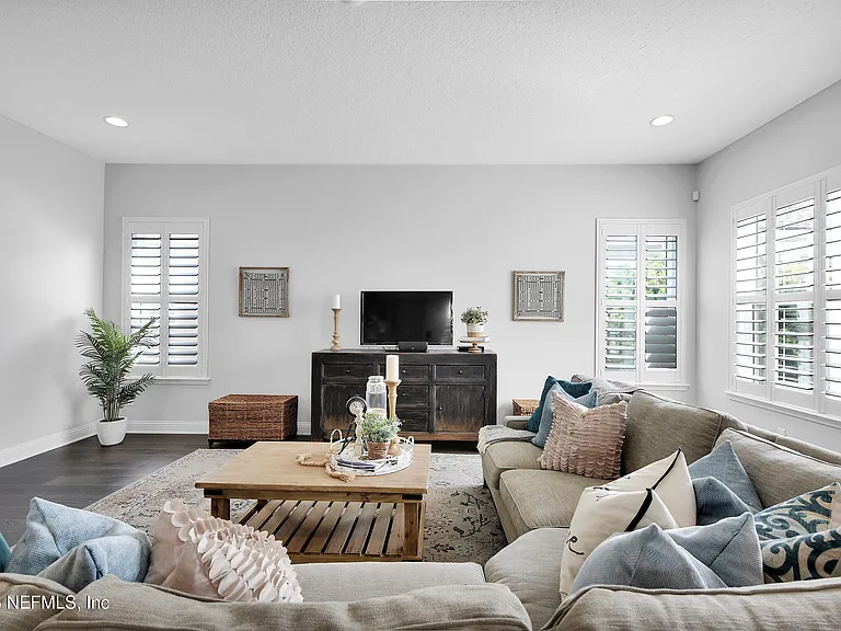157 Pelican Pointe Rd — Photo 15