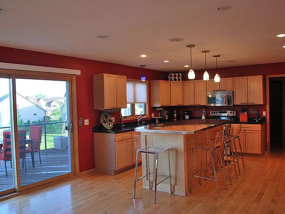 Kitchen with Eat-in Island