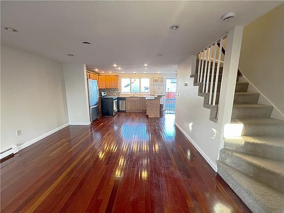 3rd image of 86 Atwood St