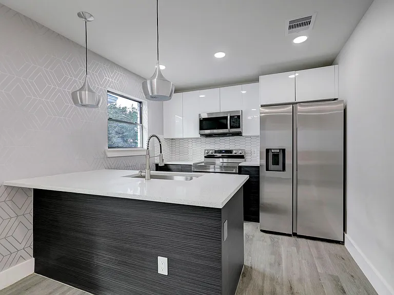 2403 Cleburne St #3 — Photo 22