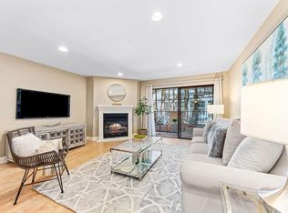 1633 S Bentley Ave APT 104, Los Angeles, CA 90025