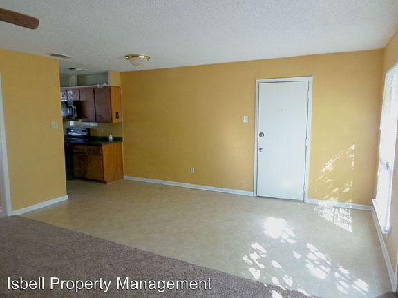 3rd image of 1402 Herndon Dr