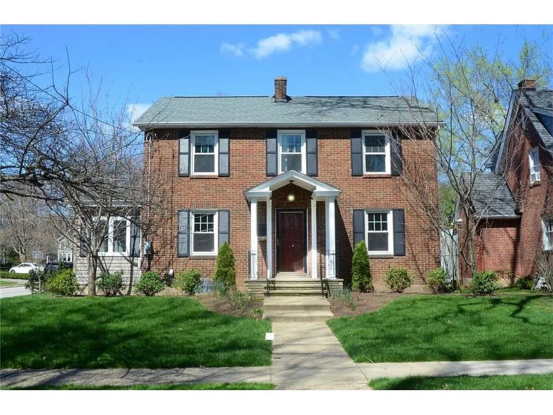 301 Orchard Ln photo 1