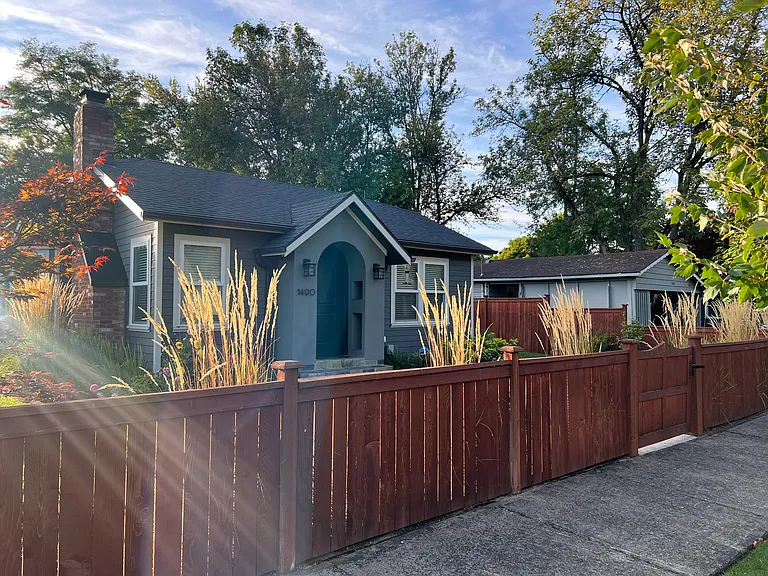 1490 Hayes St — Photo 1