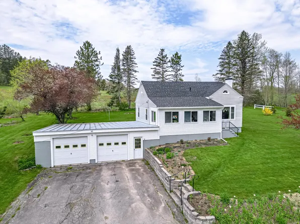 93 Pine Street, Waldoboro, ME 04572
