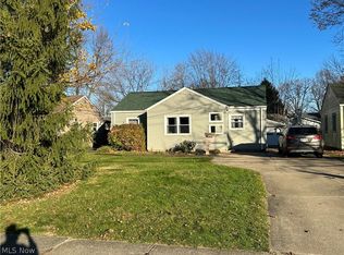 5849 Porter Rd, North Olmsted, OH 44070