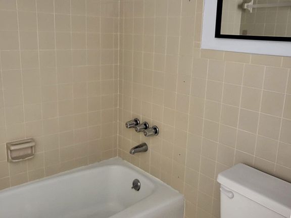 5th image of 245 Center Rd Unit 111