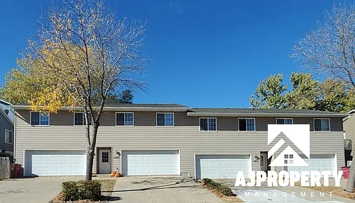 4907 S Tennis Ln Photo 1