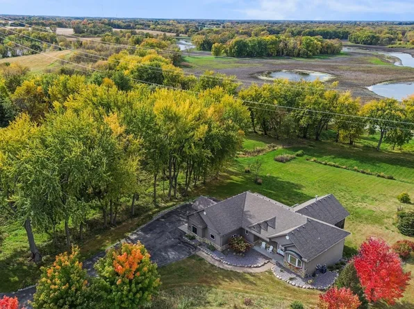 4665 Eaton Ave SE, Delano, MN 55328