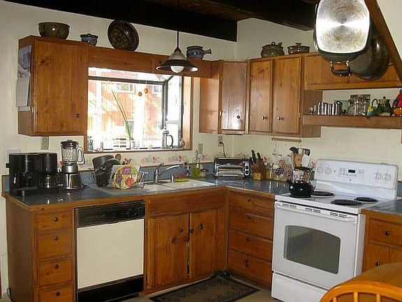 4th image of 2160 Lindenwood Dr