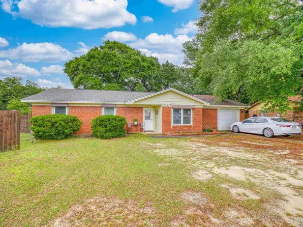 5237 Westwind Cir, Pensacola, FL 32526