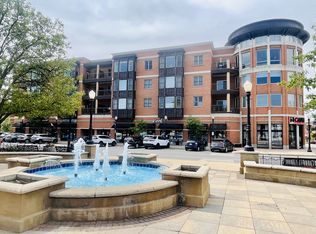 945 Burlington Ave UNIT 403, Downers Grove, IL 60515