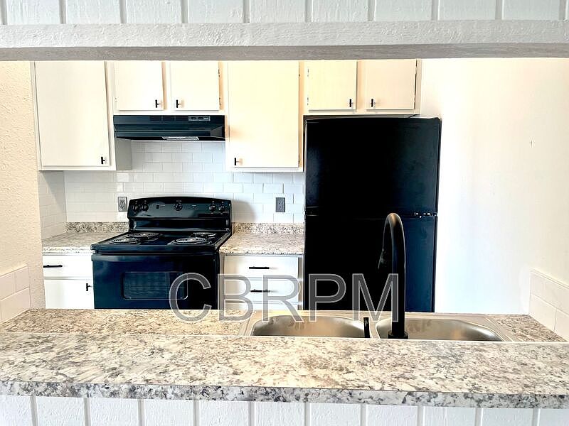 1st image of 604 NW 15th St #21