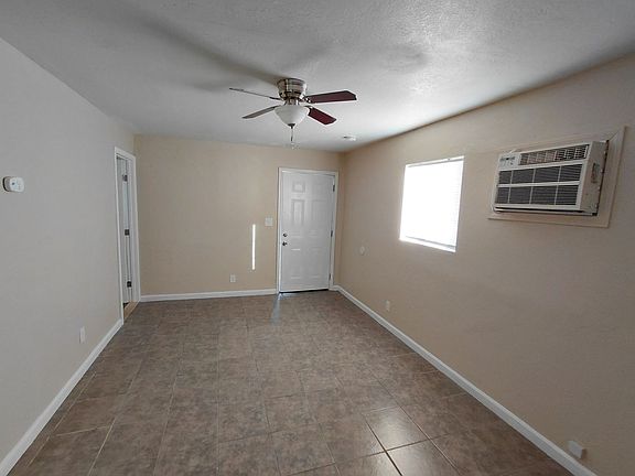 2nd image of 206-212 E B St #208