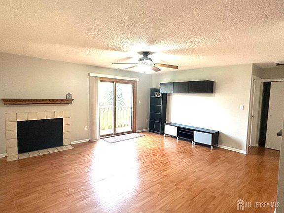 3rd image of 4901 Ravens Crest Dr