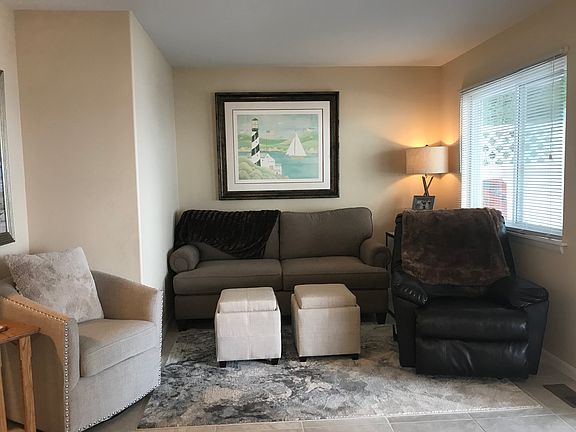 3rd image of 119 8th St #6