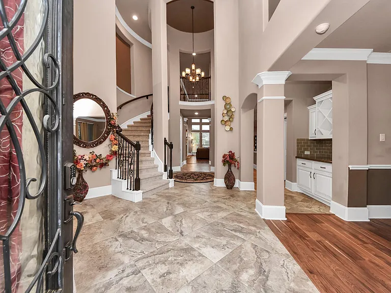 2895 Ragusa Ln — Photo 10