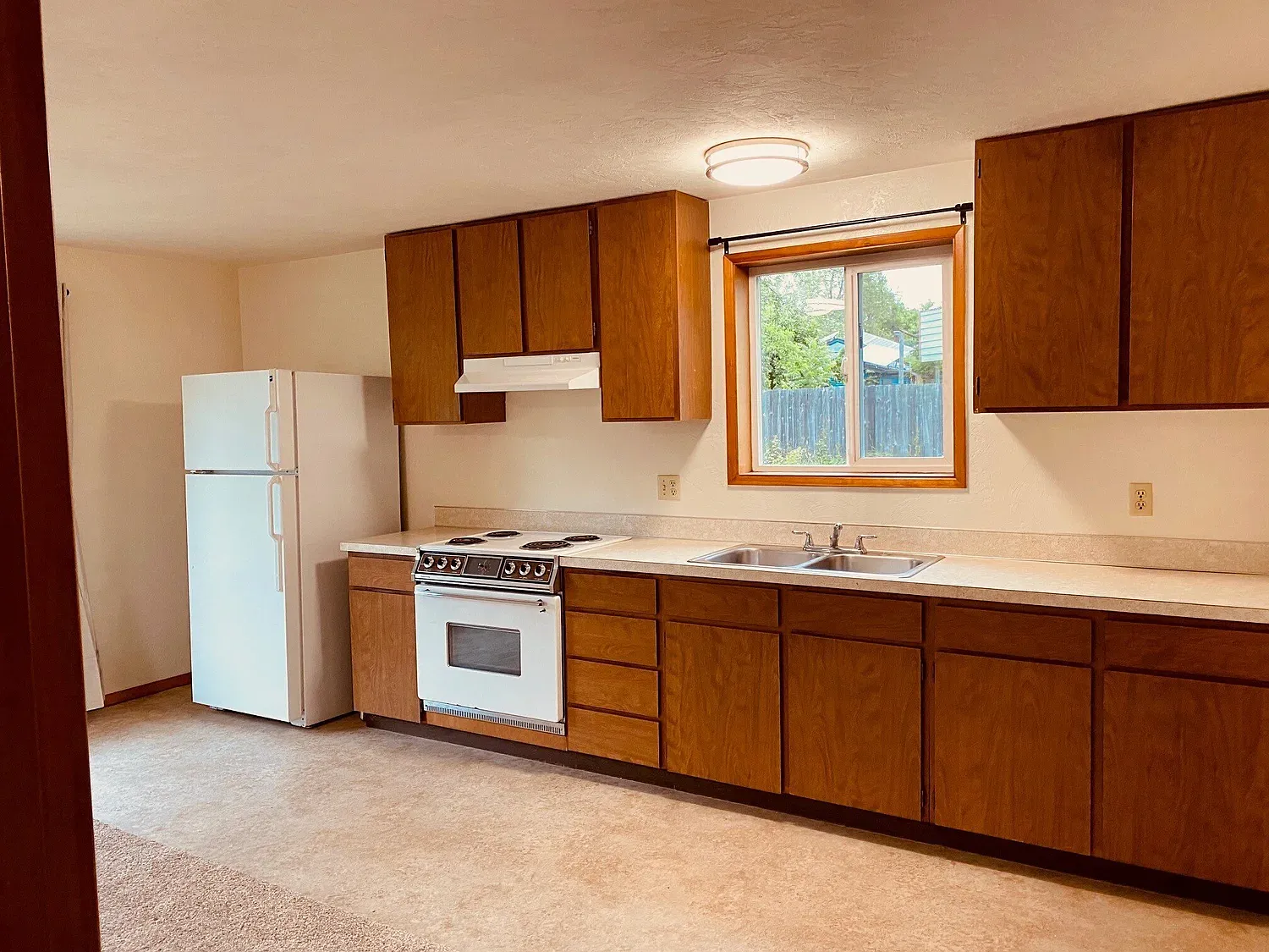 1 bed, 650 sqft, $1,150 — Photo 4