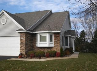 1038 Westcliff Curv, Shoreview, MN 55126