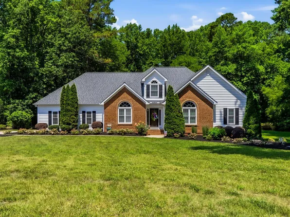 1112 Tyler Farms Dr, Raleigh, NC 27603