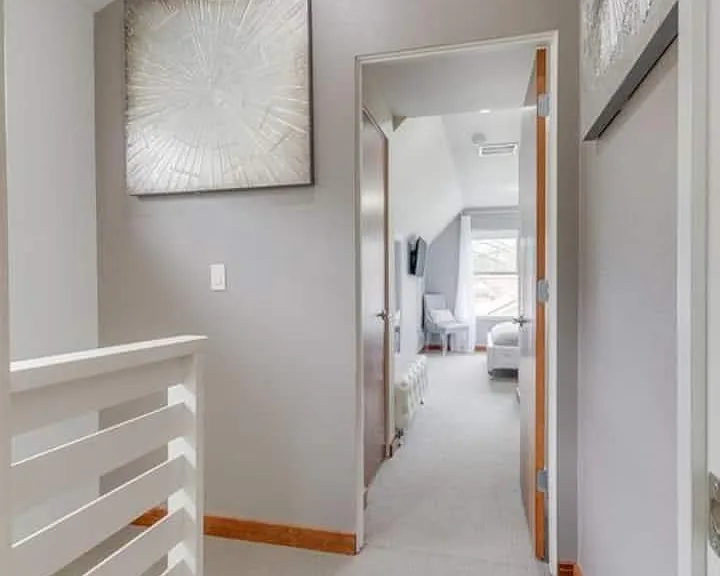 1705 S Vermont Ave — Photo 9