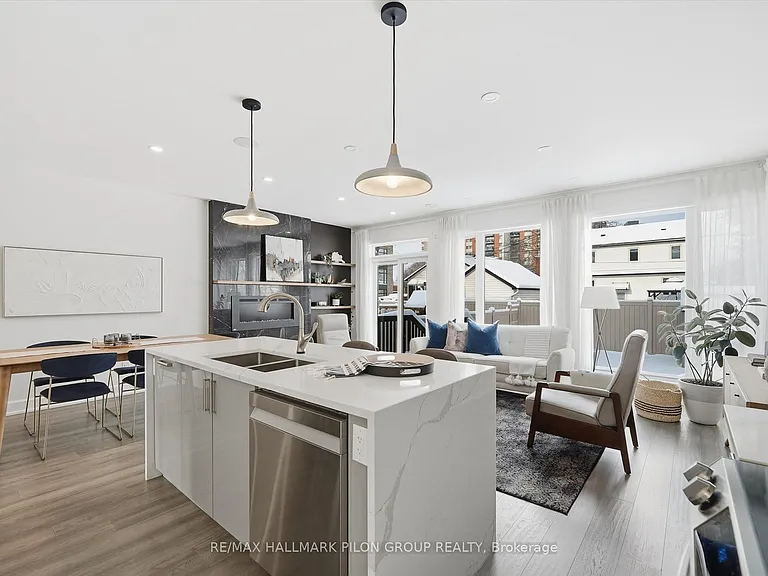 559 Mutual St — Photo 9