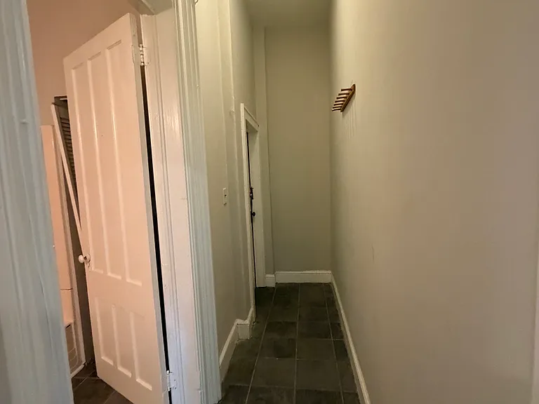 324 Hudson Ave #1R — Photo 10