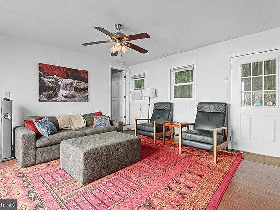 5th image of 70 Boathouse Rd