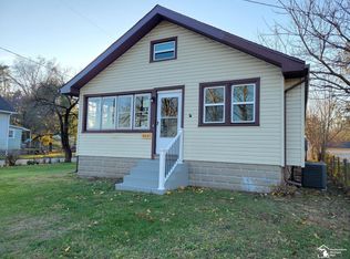 9221 Lewis Ave, Temperance, MI 48182