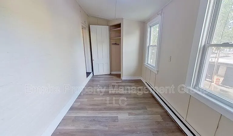 568 Park Ave #2 — Photo 9
