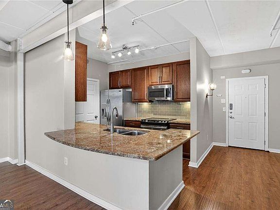 5th image of 800 Peachtree St NE APT 2303