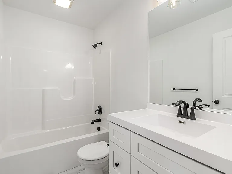 315 Pelham Ct — Photo 29