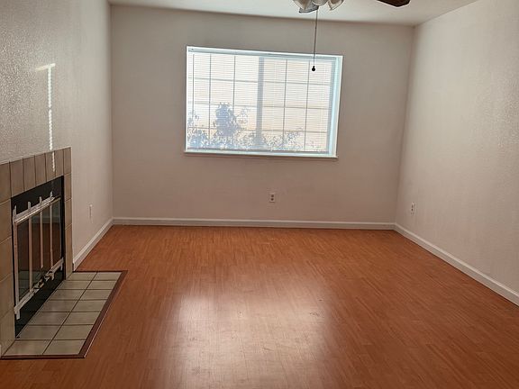 3rd image of 7639 Pekoe Way