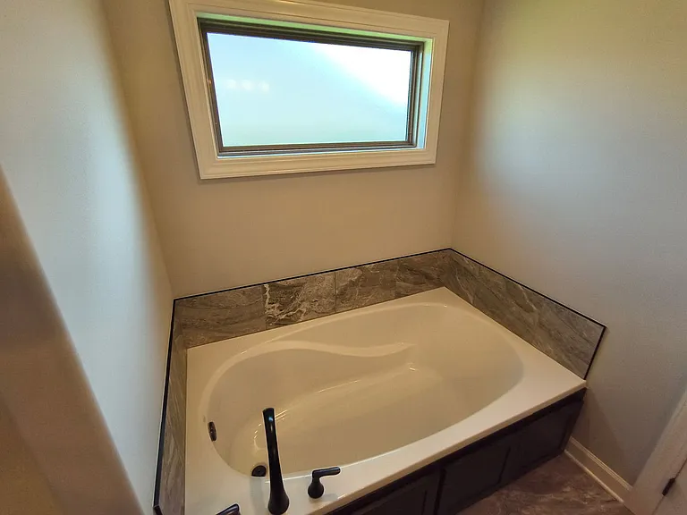 114 Gatewick Dr — Photo 9