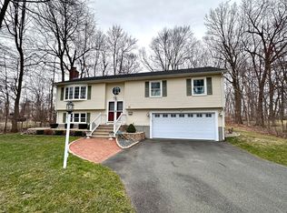36 Stone Dr, Windsor Locks, CT 06096
