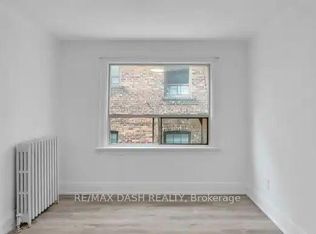 917 Saint Clair Ave W #30, Toronto, ON M6C 1C7