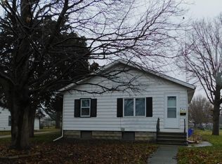 745 S Main St, Rochelle, IL 61068