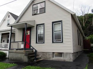 452 9th Ave, Troy, NY 12182