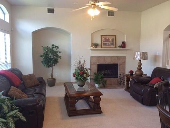 3rd image of 3033 Dovetail Ln
