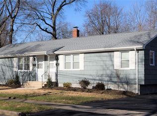 22 Bullard St, Fairfield, CT 06825