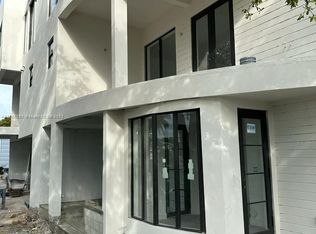 415 NE 16th Ave, Fort Lauderdale, FL 33301