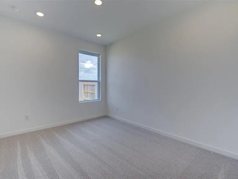 1047 Blue Stone Dr — Photo 31